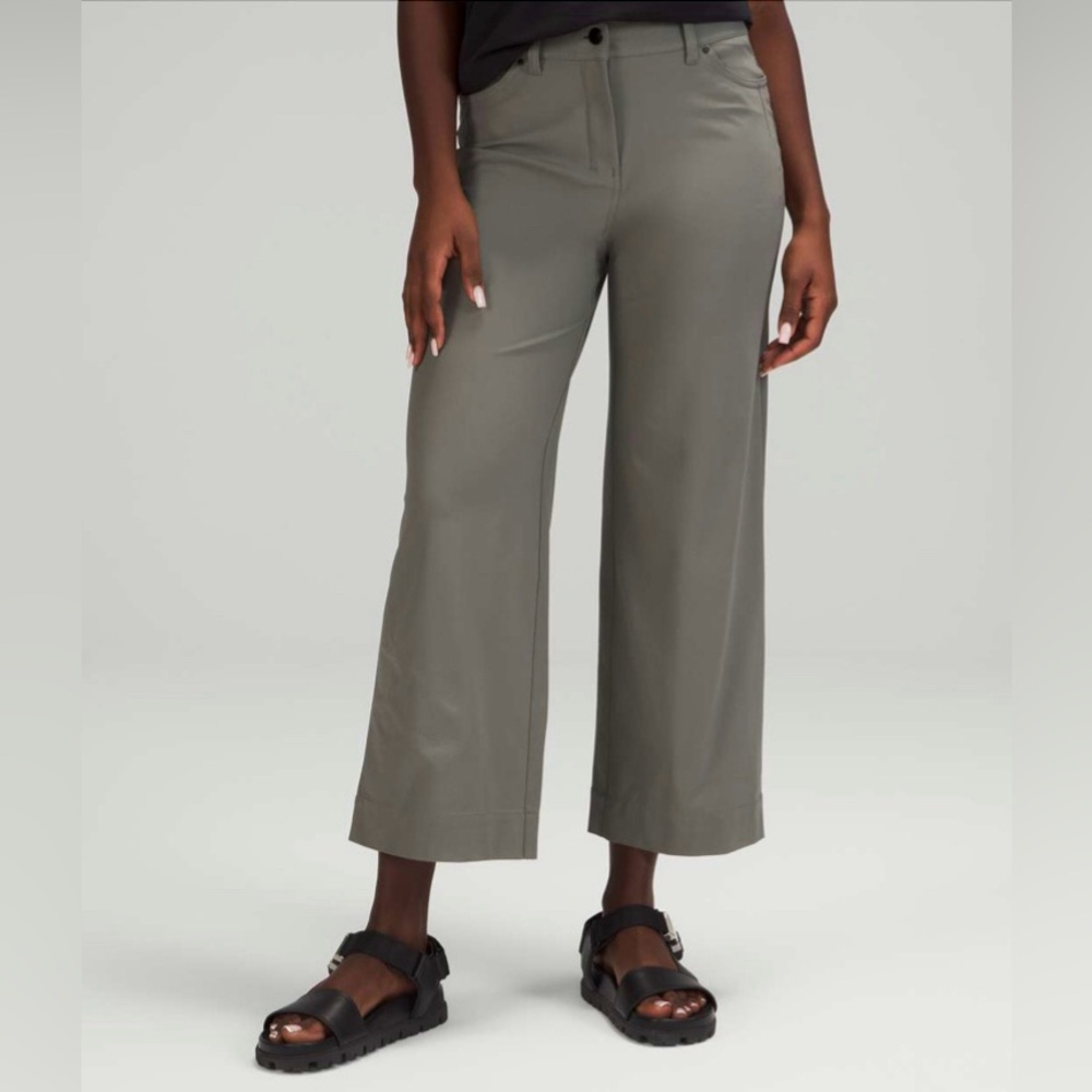 Lululemon City Sleek 5 Pocket Wide-Leg High Rise Pant Work Casual Hiking - Picture 3 of 5